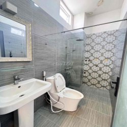 NHÀ 4 TẦNG 4PN 5WC NGAY GẦN LÒ LU  GẦN VIN