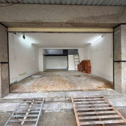 MB kinh doanh ngay chợ Căn Cứ, có gác, Toilet riêng