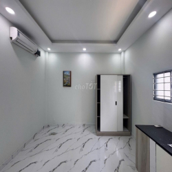 Trống phòng full nội thất ,mặt tiền Bùi Văn Ba , Q7