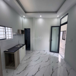 Trống phòng full nội thất ,mặt tiền Bùi Văn Ba , Q7