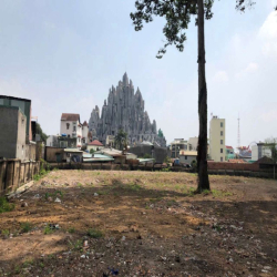 Cho thuê 5.000m² đất có nhà Văn phòng và Xưởng kế bên KDL Suối Tiên.