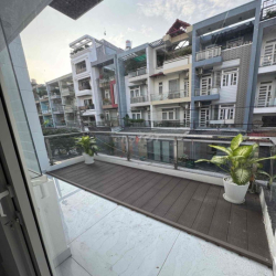 🏡CHO THUÊ NHÀ PHỐ LIỀN KỀ HẺM 8M  :GIÁ 18tr🍓4pn 5vc + sân thượng