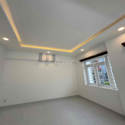 🏡CHO THUÊ NHÀ PHỐ LIỀN KỀ HẺM 8M  :GIÁ 18tr🍓4pn 5vc + sân thượng