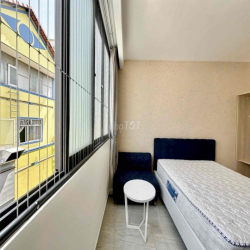 Thang Máy - Hầm Xe - Studio Cửa Sổ - 35m2 -Ngay Vòng Xoay Ngô Gia Tự