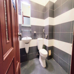 CHÍNH CHỦ CHO THUÊ PHÒNG BAN CÔNG SIÊU THOÁNG