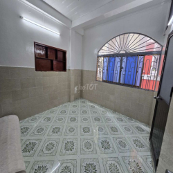 Nhà ở Trung Tâm HCM, 3 tầng, đường Nguyễn Công Trứ, Quận 1