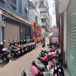 CHO THUÊ NHÀ VIEW KÍNH HXH SƯ VẠN HẠNH Q10