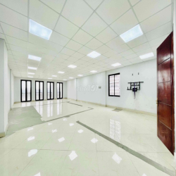 Cho thuê văn phòng tại Xã Đàn 160m2 giá 30t view cực đẹp giá siêu rẻ