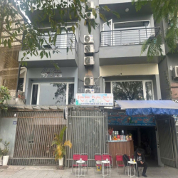 Cho thuê Căn Hộ vừa ở vừa Kinh Doanh. View Hồ.
