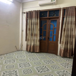 Cho thuê nhà mặt đường nguyễn trực, phố khu Xốm Hà Đông
