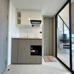 Căn Hộ Duplex Cao Cấp ngay Hoàng Sa quận 3 Full NT hiện đại