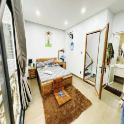 Nhà thuê Trương Định. Quận Tân Bình (2pn,3wc). Dtsd 75m2
