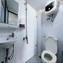 Chính chủ cho thuê phòng gác cao 2mét ngay Vườn Lài, Tân Phú Giá tốt