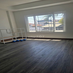 Cho thuê nhà có 5 Tầng *40m2, 2 mặt thoáng, 12tr. 180/25 tây mỗ