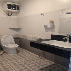 Cho thuê nhà có 5 Tầng *40m2, 2 mặt thoáng, 12tr. 180/25 tây mỗ