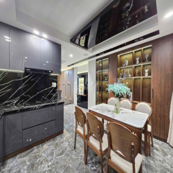 NHÀ ĐẸP MẶT TIỀN TRUNG TÂM GIÁ RẺ NHƯ KIỆT