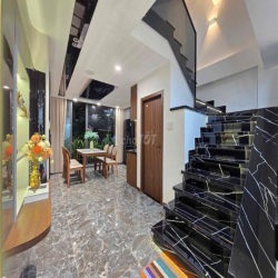 NHÀ ĐẸP MẶT TIỀN TRUNG TÂM GIÁ RẺ NHƯ KIỆT