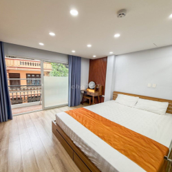 CC cho thuê căn hộ mới, nội thất hiện đại ô tô đỗ cửa Vũ Thạnh Đống Đa