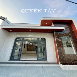 Nhà Bán Sân đậu ô tô, Gần Trung Tâm