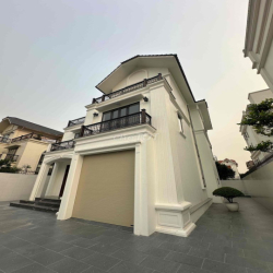 BIỆT THỰ CHHO THUÊ