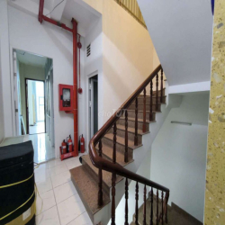 Văn phòng Nguyễn Trọng Tuyển 40m2 giá 8,5 triệu/tháng