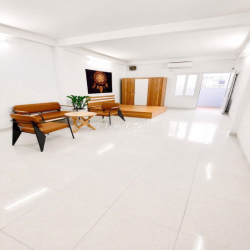 CHO THUÊ Căn Dương Quảng Hàm 50m2- Ô TÔ ĐỖ CỬA