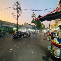 Cho thuê nhà mặt tiền kinh doanh chợ thực phẩm Hồng Ngự