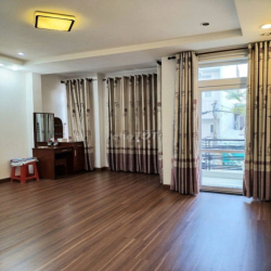 Cần cho thuê nhà HXH 766/6A Cách Mạng Tháng 8 P.5 Q.Tân Bình