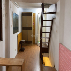 Cho thuê nhà riêng 3 tầng phố Lý Văn Phức, quận Đống Đa