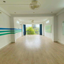 chính chủ cho thuê vp q1 40m2 chỉ 13tr