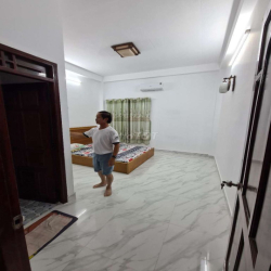 NHÀ 4X18M 1 TRỆT 3 LẦU 4PN CÓ MÁY LẠNH ĐƯỜNG 6M THÔNG