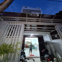 NHÀ 4X18M 1 TRỆT 3 LẦU 4PN CÓ MÁY LẠNH ĐƯỜNG 6M THÔNG