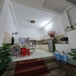 NHÀ 4X18M 1 TRỆT 3 LẦU 4PN CÓ MÁY LẠNH ĐƯỜNG 6M THÔNG