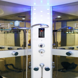 CHDV 45m2 BAN CÔNG - WC có BỒN TẮM gần  ETOWN Cộng Hòa P13 Tân Bình