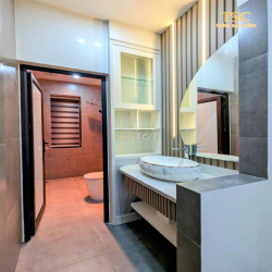 Ngõ 4m ô tô vào tận cửa phố Lạch Tray thông Văn Cao – vị trí quá đẹp