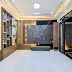 Ngõ 4m ô tô vào tận cửa phố Lạch Tray thông Văn Cao – vị trí quá đẹp