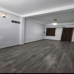 Cho thuê nhà nguyên căn mặt tiền Phạm Hữu Chí, Quận 5, ngay BV Chợ Rẫy