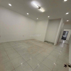 Nhà 3 Lầu mặt tiền Lâm văn Bền đoạn kinh doanh tốt