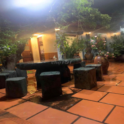 chi thuê nhà và sân vườn