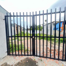 Cho thuê đất trống. 200m2 giá 2tr hẻm xe hơi