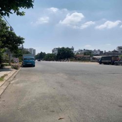 Cho thuê nhà KDC An Sương, đường 30m, 4pn, 1 phòng thờ, 5wc, THT, Q12
