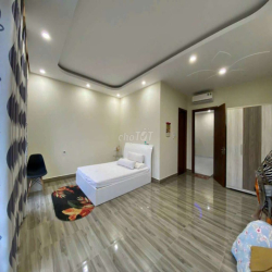 NHÀ PHỐ SẠCH ĐẸP TRỆT, 3 LẦU, 5PN, SÂN XE HƠI, GẦN NGÃ TƯ GA