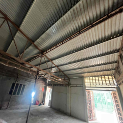 Cho Thuê Xưỡng 300m2 đường xe tải , ấp 2 xtt 1/ phan văn hớn