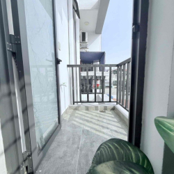Duplex Vườn Lài ban công thoáng mát