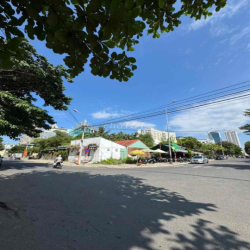 Cho thuê lô đất đường Nại Nam 8 - gần siêu thị Lotte , Hải Châu