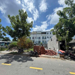 Cho thuê lô đất đường Nại Nam 8 - gần siêu thị Lotte , Hải Châu