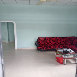 Cho Thuê Nhà Cấp 4. 2 Mặt Tiền. Có 2 PN . DT 210m2. Đường Đặng Văn Bi 