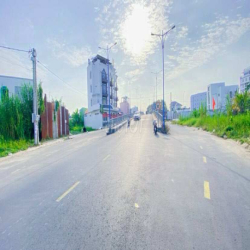 Cho thuê 1.850 m2 đất kế vòng xoay khu Hồng Phát tiện kinh doanh