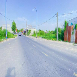 Cho thuê 1.850 m2 đất kế vòng xoay khu Hồng Phát tiện kinh doanh