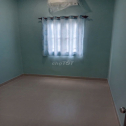 Cho Thuê Nhà Cấp 4. 2 Mặt Tiền. Có 2 PN . DT 210m2. Đường Đặng Văn Bi 